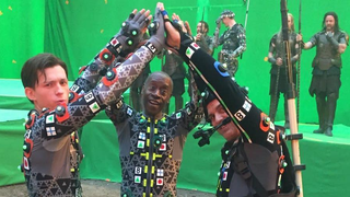 Mark Ruffalo tweets out the weirdest behind-the-scenes <em>Endgame</em> photo yet